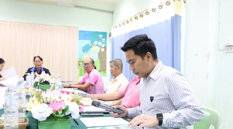 ประชุมปรึกษาหารือเกี่ยวกับการดำเนินงานศูนย์พัฒนาเด็กเล็กเทศบาลตำบลเวียง เพื่อให้การดำเนินงานของศูนย์พัฒนาเด็กเล็กเทศบาลตำบลเวียง เป็นไปอย่างมีประสิทธิภาพได้มาตรฐาน ณ ศูนย์พัฒนาเด็กเล็กเทศบาลตำบลเวียง อำเภอเชียงคำ จังหวัดพะเยา