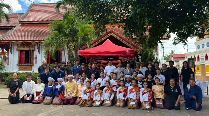 ร่วมชมเปิดเวทีการแสดงศิลปะพื้นบ้านวงดนตรีสะล้อ ซอ ซึง ของเด็กและเยาวชนตำบลเวียง